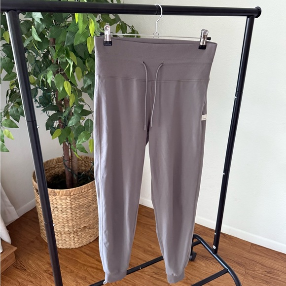 Vuori Pants - Vuori | Gray Jogger Pants